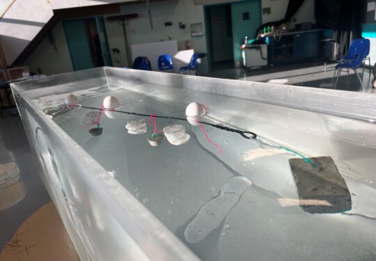  Bassin de simulation de mouvements marins